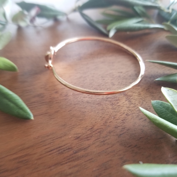 NEW Marc Jacobs Rose Gold Turnlock Bracelet Bangle - Picture 7 of 8